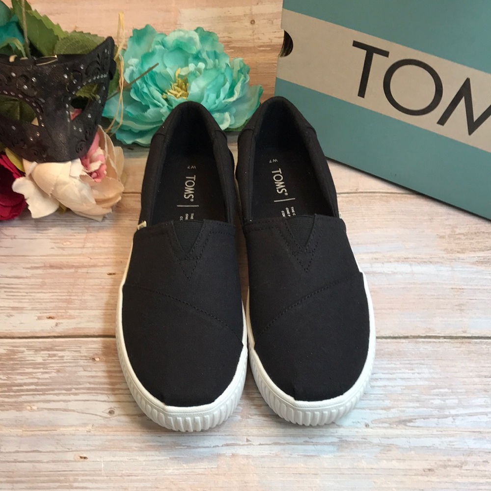 TOMS Alpargata Indio Women's Black Slip On 7 M